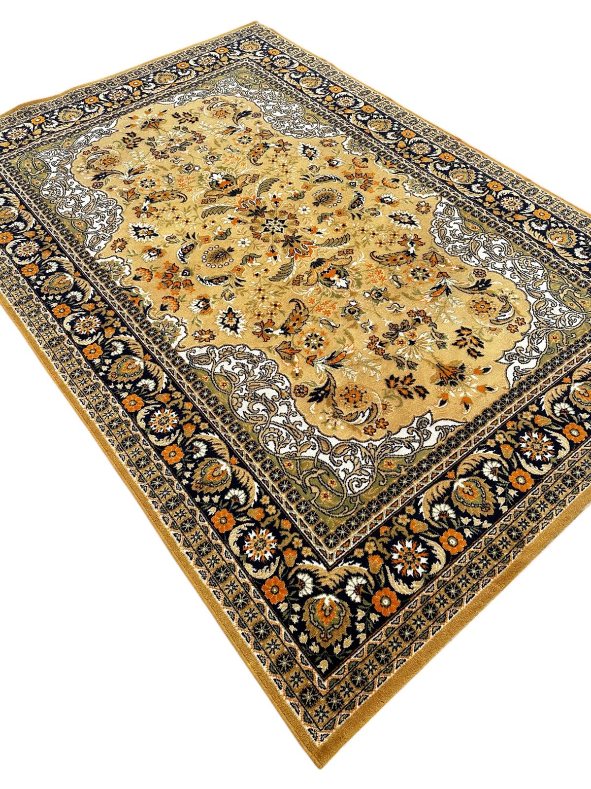Grand tapis oriental