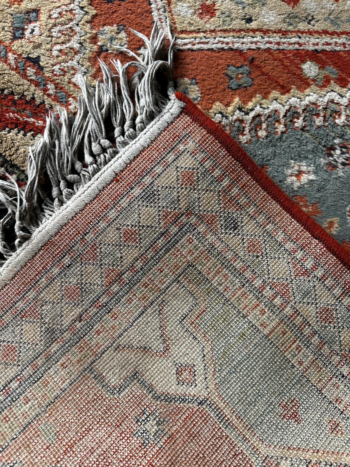 Tapis de style oriental 125cm x 210cm