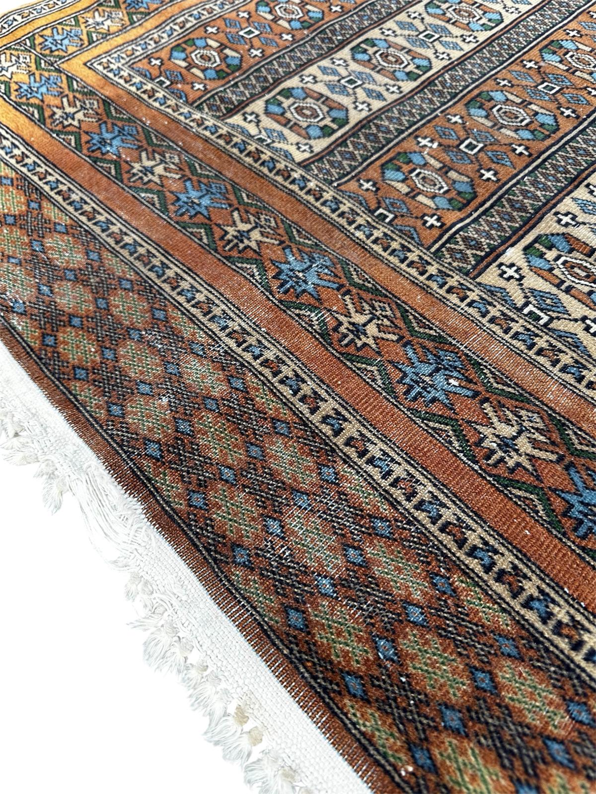 Tapis persan fait main 150cm x 90cm