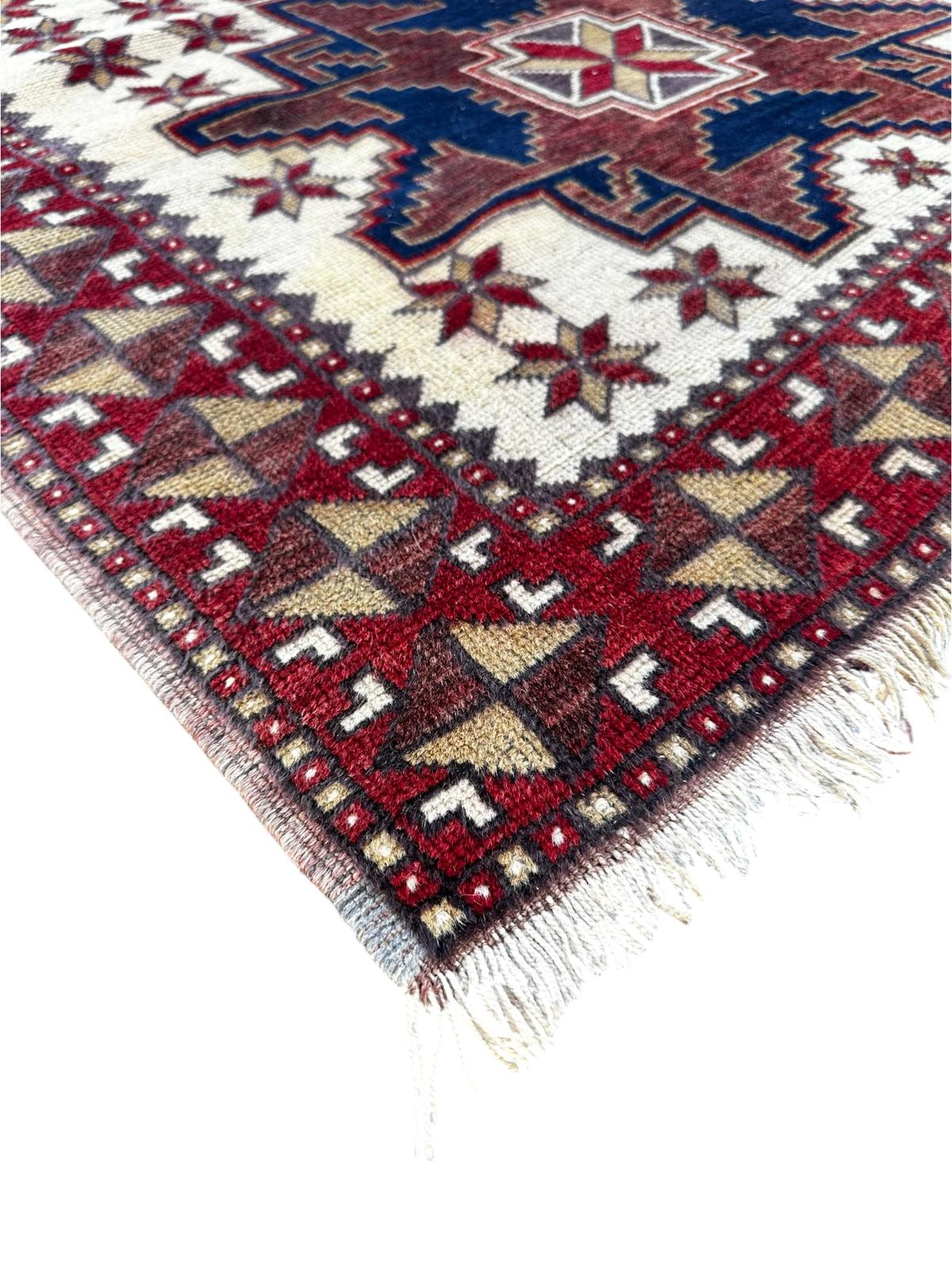 Tapis arménien fait main 110cm x 190cm