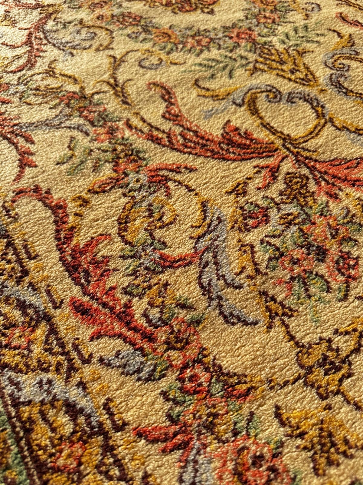 Tapis de style oriental 160cm x 90cm