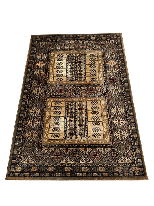 Tapis de style oriental en laine 200cm x 140cm