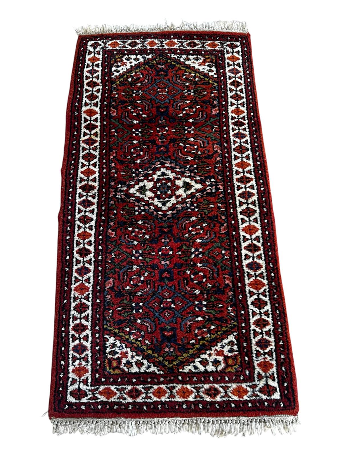 Tapis persan fait main 120cm x 60cm